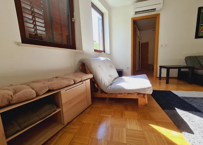 Apartman Near The Sea *