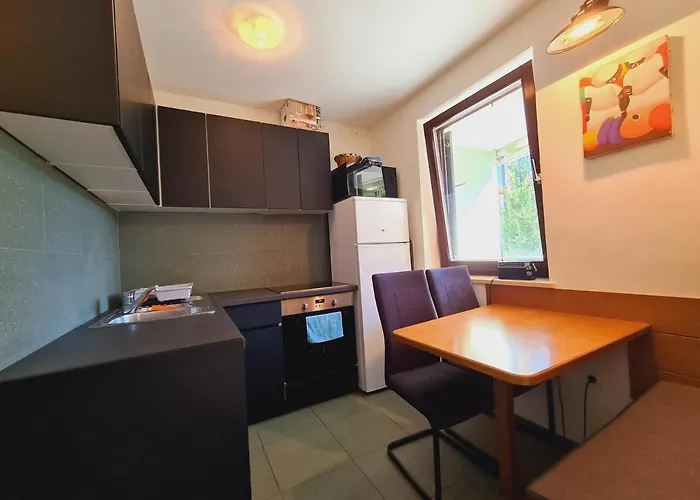 Apartma Near The Sea *